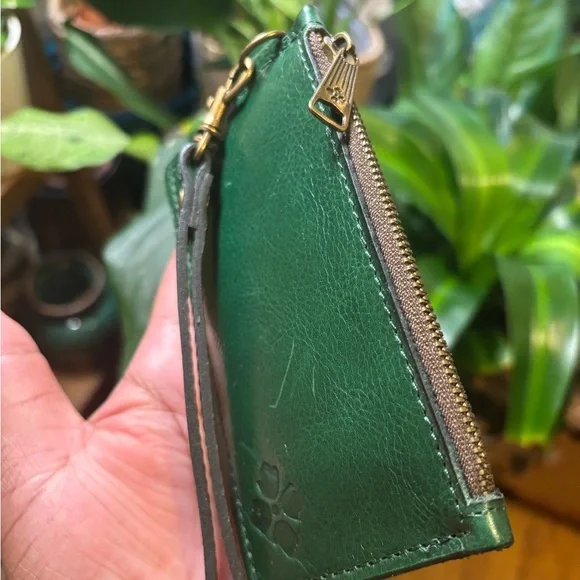 Patricia Nash Forest Green Leather Wristlet - Picture 2 of 6